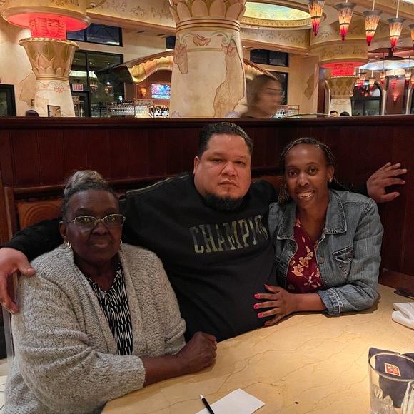 Zeqkweenshere IS LIVE🎉 - Picture 12 of 17